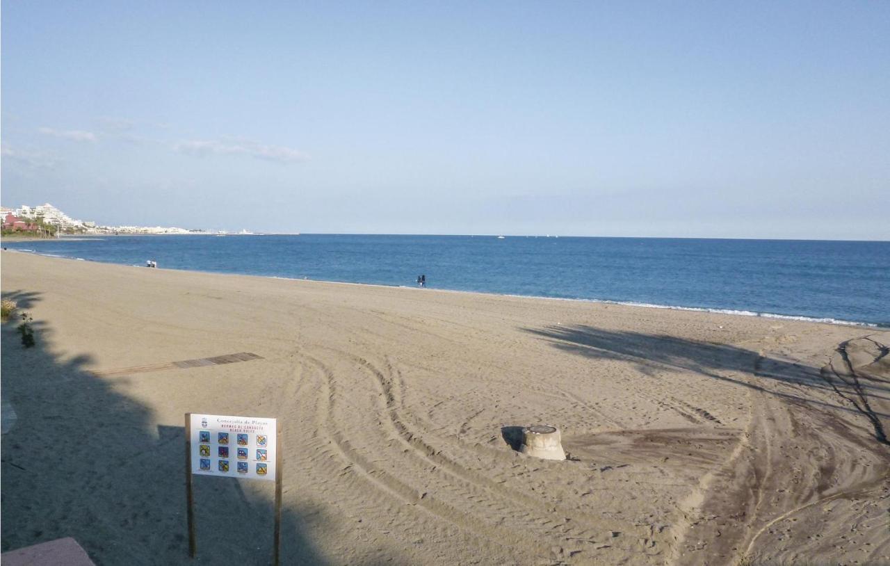 Nice Apartment In Benalmdena Costa With 1 Bedrooms, Wifi And Outdoor Swimming Pool เบนัลมาเดนา ภายนอก รูปภาพ